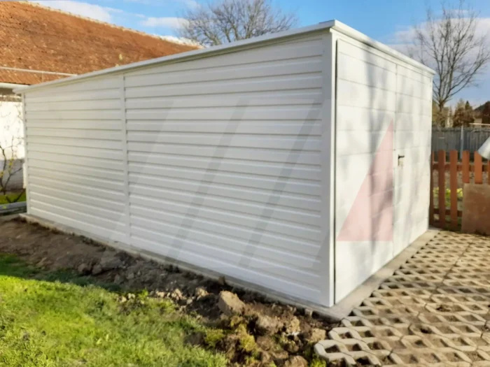 Garaż blaszany biały spad do tyłu 3m x 5m brama dwuskrzydłowa - obrazek 4