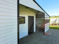 Garaż blaszany biały 9m x 6m pomieszczenie gosp. 2m x 6m