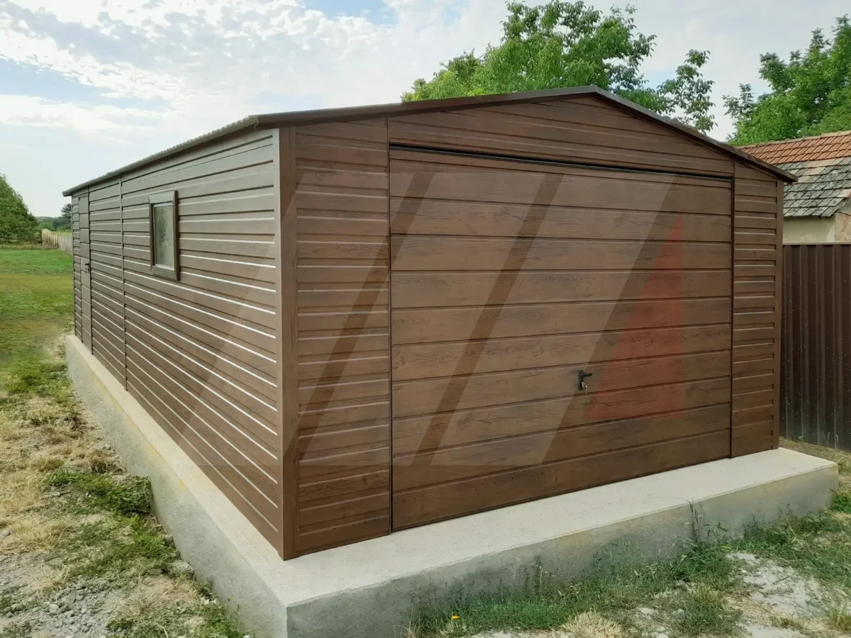 Garaż blaszany dwuspadowy orzech 4m x 7m brama uchylna