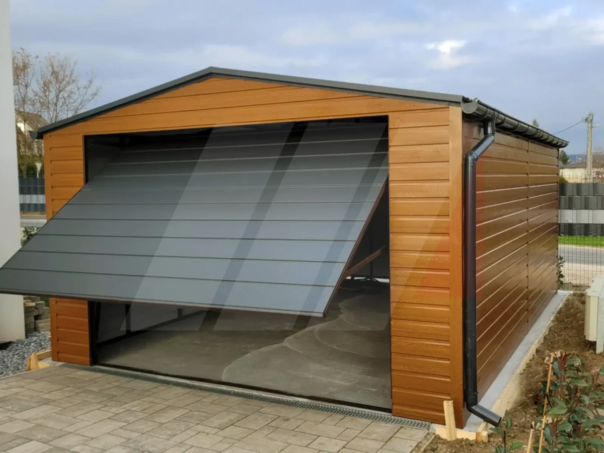 Garaż blaszany dwuspadowy złoty dąb 4m x 6m brama uchylna