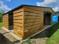 Garaż blaszany dwuspadowy multigloss 9m x 6m z wiatą i wnęką