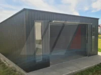 Garaż blaszany okna pionowe grafit 5m x 6m brama uchylna