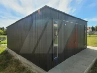 Garaż blaszany okna pionowe grafit 5m x 6m brama uchylna
