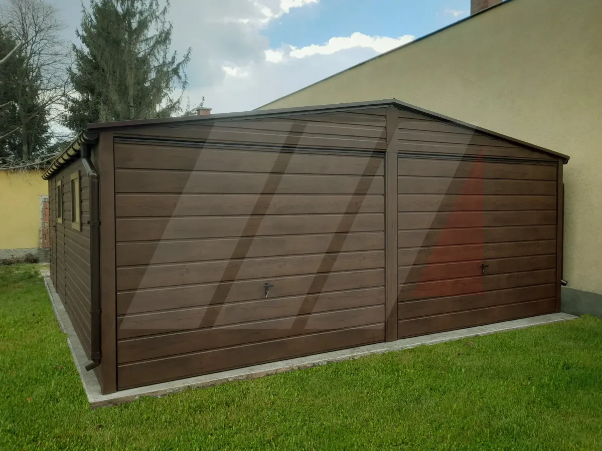 Garaż blaszany podwójny orzech 6m x 6m dwuspadowy