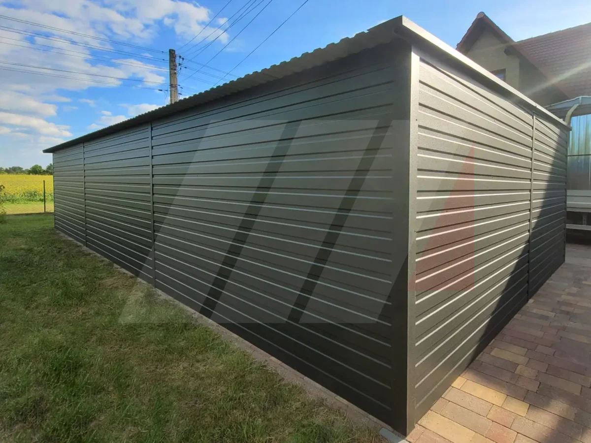 Garaż blaszany trzystanowiskowy grafit 9m x 6m bramy złoty dąb
