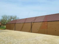 Hala magazynowa orzech 21m x 6m sześć bram uchylnych – Obrázok 3