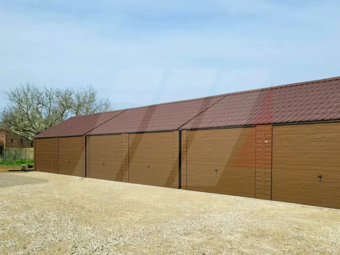Hala magazynowa orzech 21m x 6m sześć bram uchylnych - obrazek 3